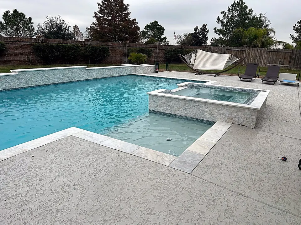 Rivers Edge Pools build