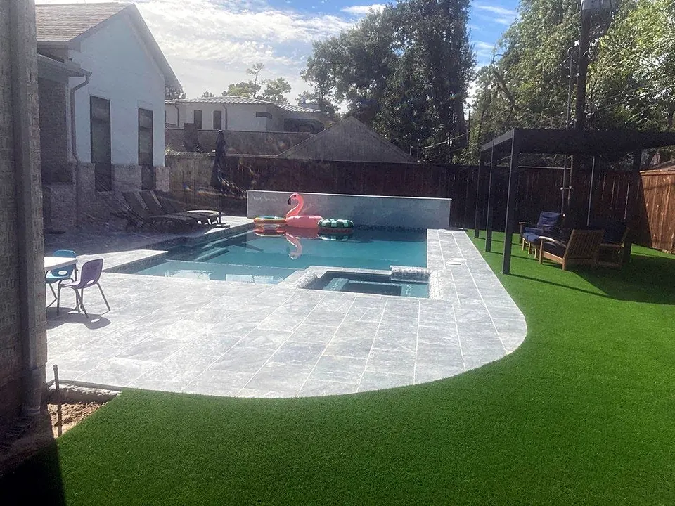 Rivers Edge Pools build